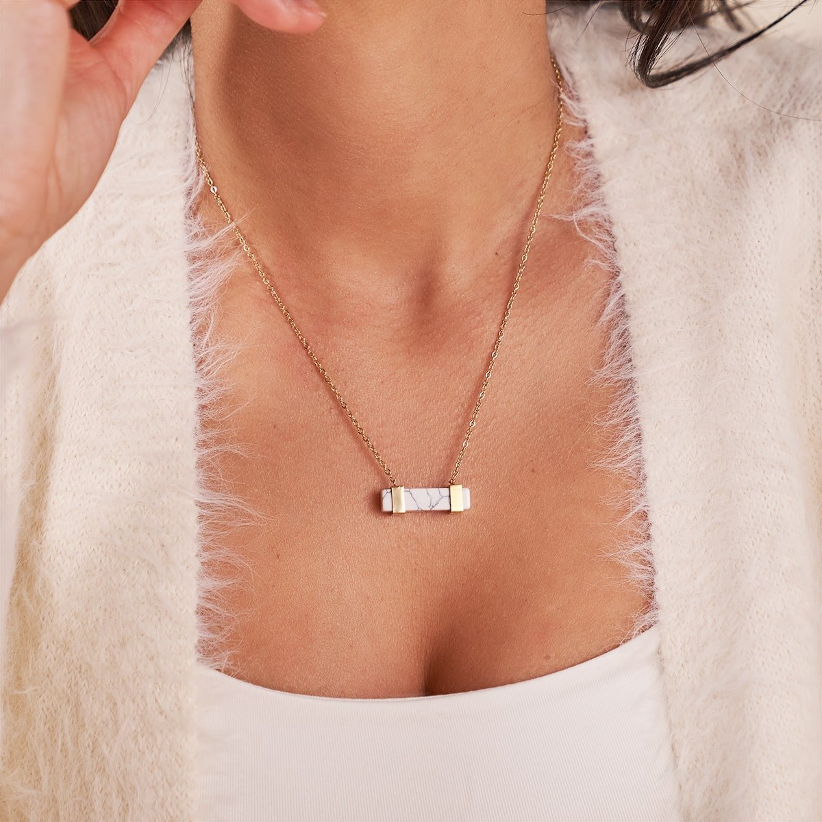 Howlite deals bar necklace