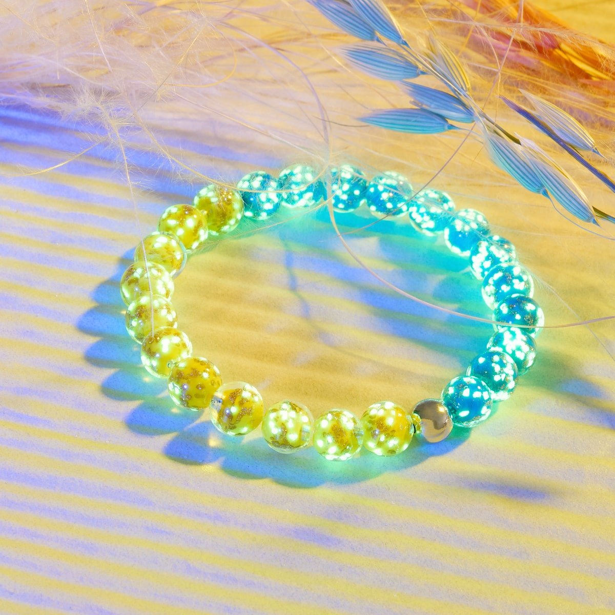 Niaetuto 221 Pcs Bracelet Fluorescent Lumineux,Baton Lumineux